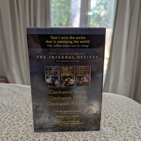 The Infernal Devices Boxed Set - Picture 6 of 8